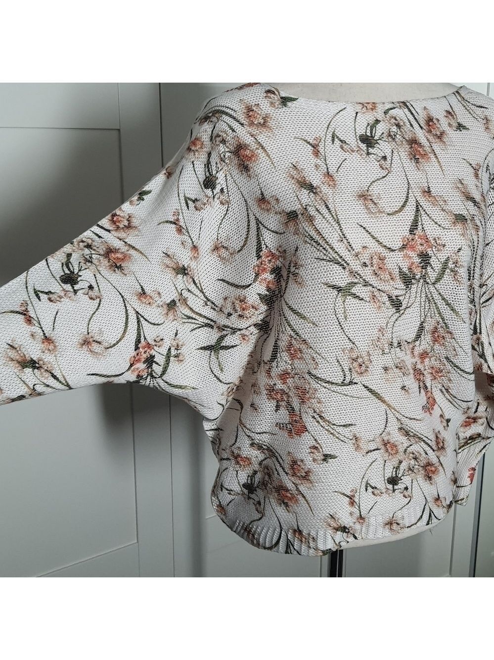 Italian Collezioni Leonardo Floral Knit Sweater Womens Size Small Spring Neutral
